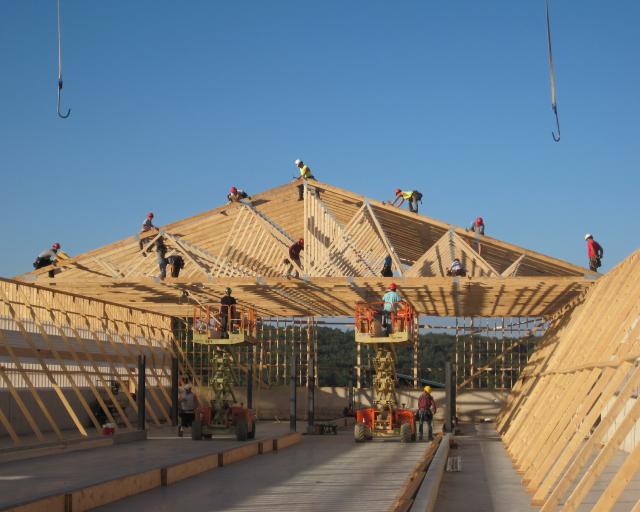 Truss setting in Progress